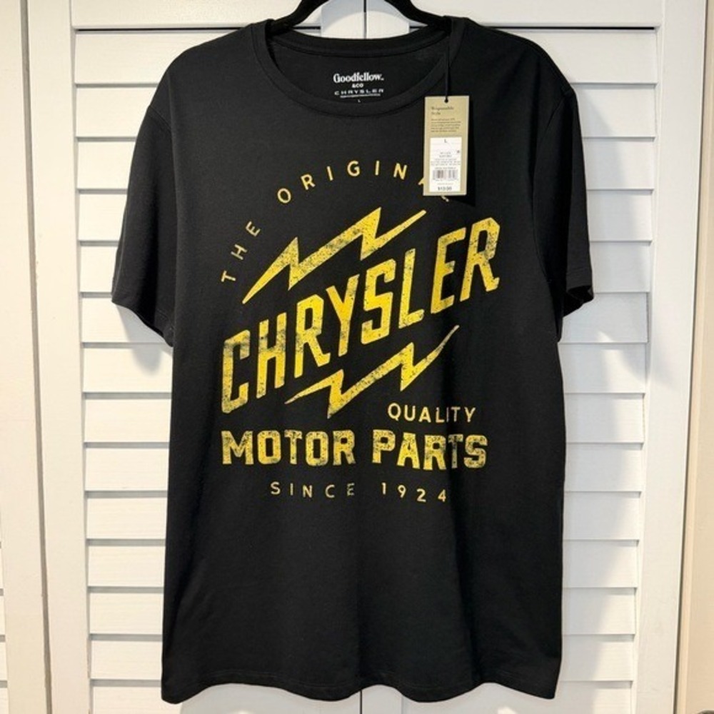 Goodfellow & Co Chrysler Black‎ Graphic Tee Large NWT